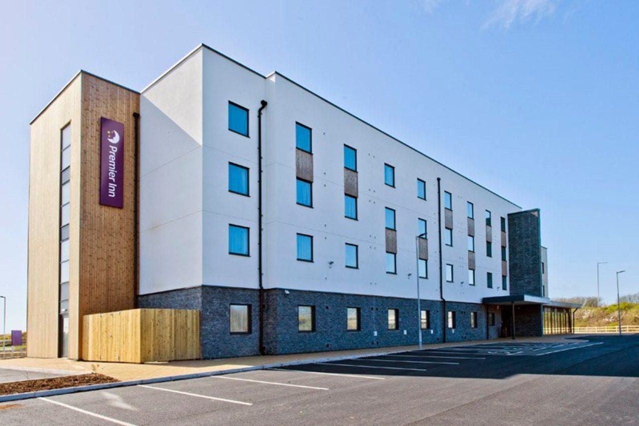Premier Inn Holyhead Exterior photo
