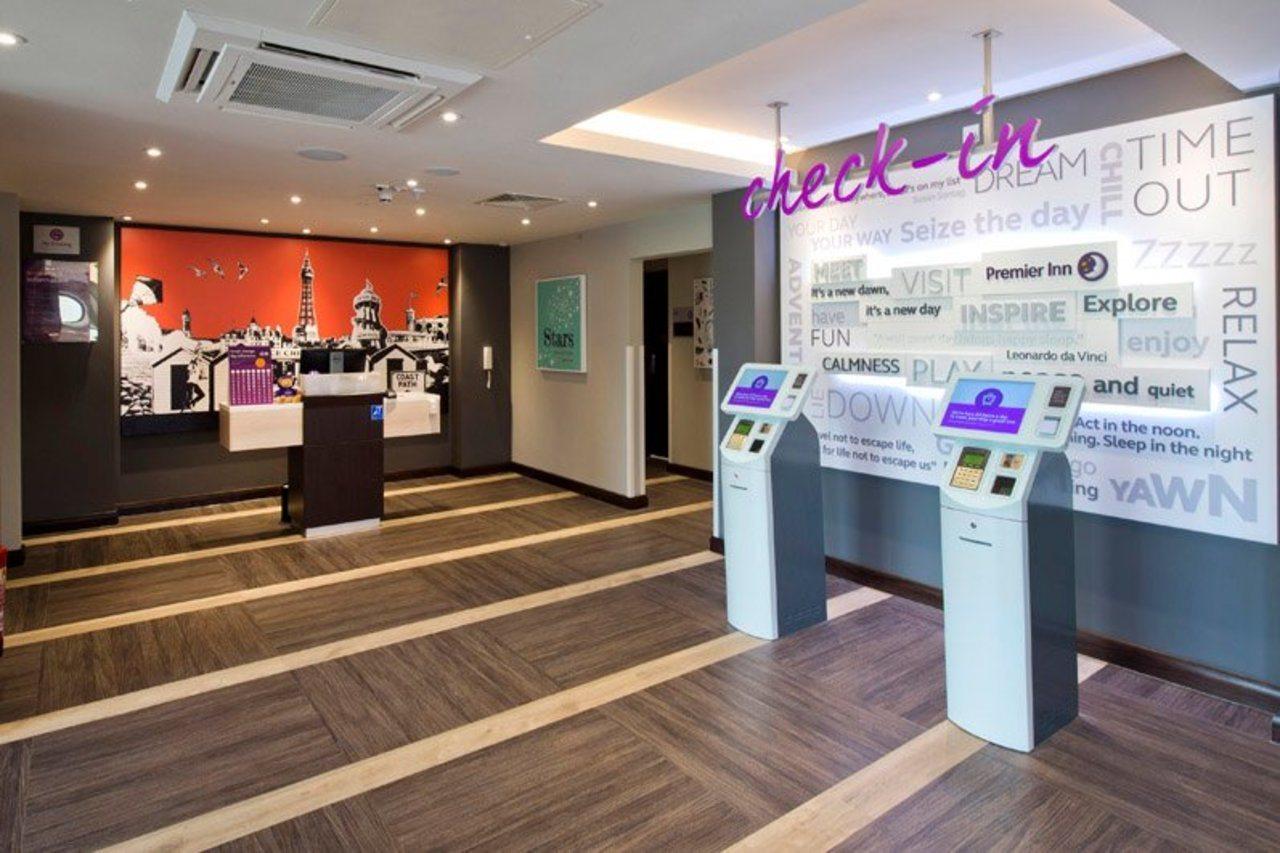 Premier Inn Holyhead Exterior photo